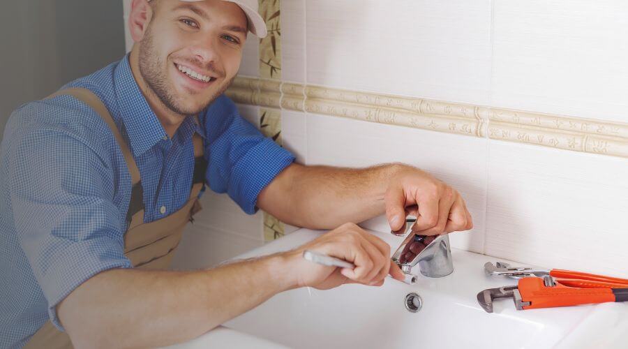 Expert burst pipe repair services in Bluff Dale, TX